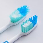 Byt regelbundet ut tandborsten